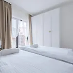 Dom & House Granaria Ii Superior On Granary Island By Renters Daire