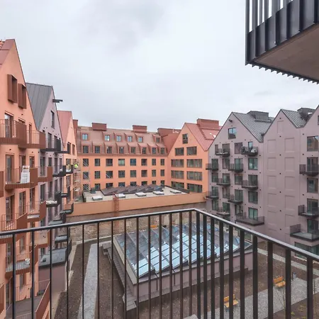 Dom & House Granaria Ii Superior On Granary Island By Renters *