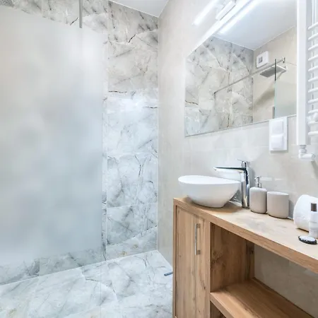 Dom & House Granaria Ii Superior On Granary Island By Renters * גדנסק