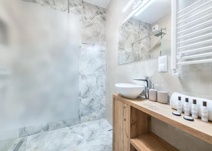 Dom & House Granaria Ii Superior On Granary Island By Renters * Gdańsk