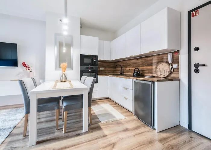 Dom & House Granaria Ii Superior On Granary Island By Renters