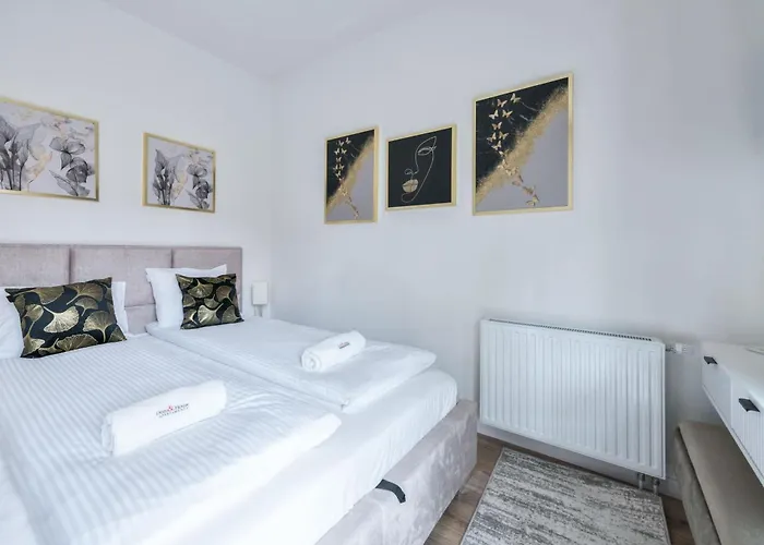 Dom & House Granaria Ii Superior On Granary Island By Renters Apartman *