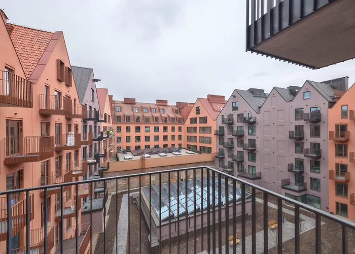 Dom & House Granaria Ii Superior On Granary Island By Renters *